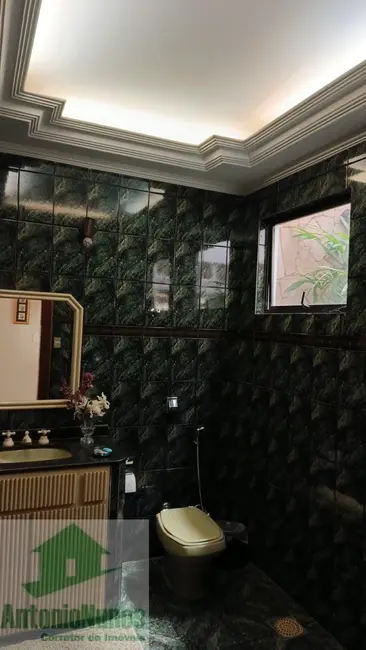 Casa com 4 quartos à venda, 280m2 em Centro, Barreiras - BA - imagem 7 Foto 7 de Casa com 4 quartos à venda, 280m2 em Centro, Barreiras - BA