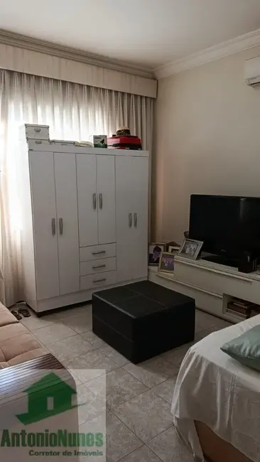 Casa com 4 quartos à venda, 280m2 em Centro, Barreiras - BA - imagem 6 Foto 6 de Casa com 4 quartos à venda, 280m2 em Centro, Barreiras - BA