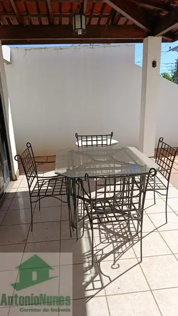 Casa com 4 quartos à venda, 280m2 em Centro, Barreiras - BA - imagem 8 Foto 8 de Casa com 4 quartos à venda, 280m2 em Centro, Barreiras - BA