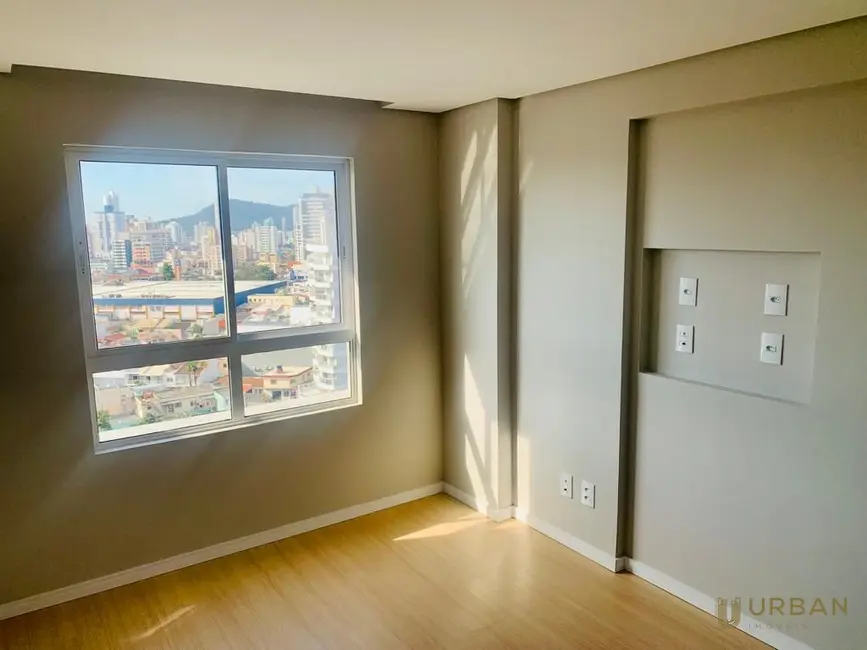 Apartamento com 2 quartos à venda, 63m2 em Vila Operária, Itajai - SC - imagem 7 Foto 7 de Apartamento com 2 quartos à venda, 63m2 em Vila Operária, Itajai - SC