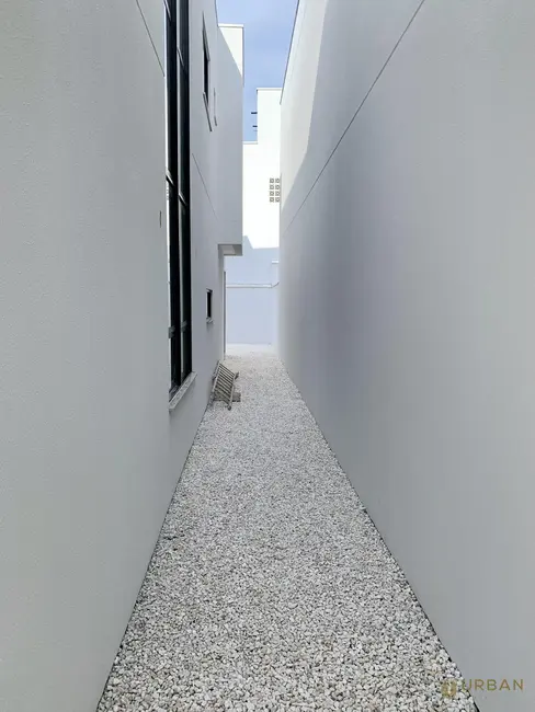 Sobrado com 3 quartos à venda, 155m2 em Centro, Itajai - SC - imagem 5 Foto 5 de Sobrado com 3 quartos à venda, 155m2 em Centro, Itajai - SC