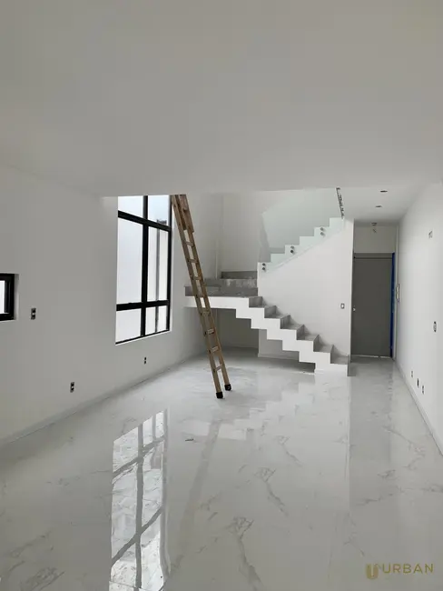 Sobrado com 3 quartos à venda, 155m2 em Centro, Itajai - SC - imagem 6 Foto 6 de Sobrado com 3 quartos à venda, 155m2 em Centro, Itajai - SC