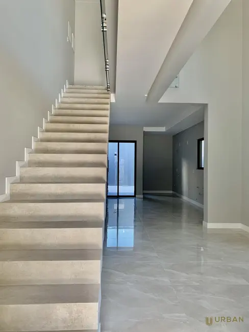 Foto 1 de Sobrado com 3 quartos à venda, 150m2 em Centro, Itajai - SC