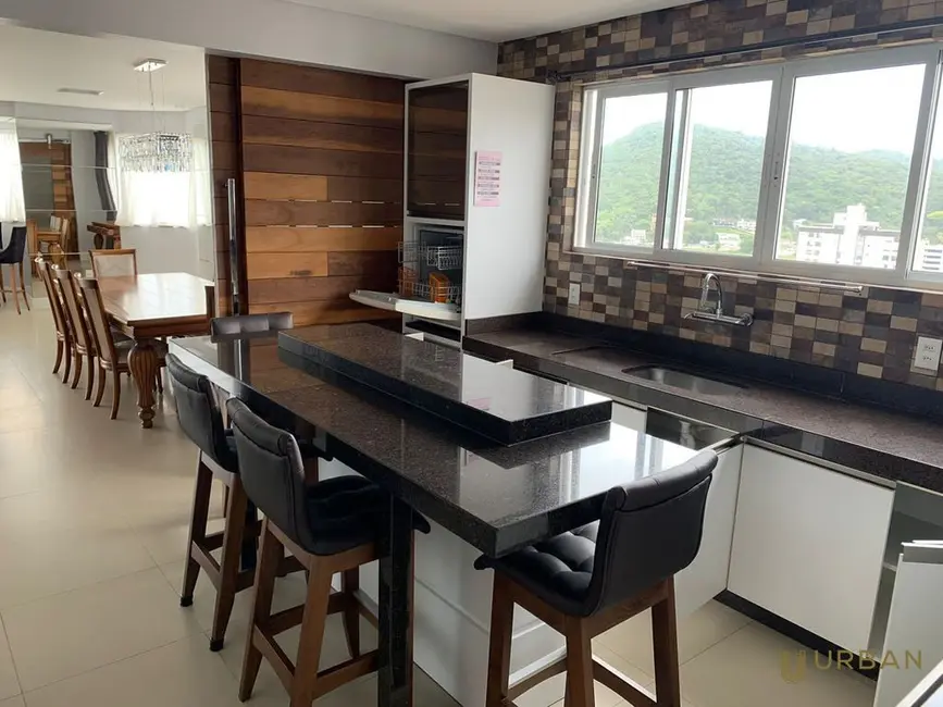 Foto 6 de Cobertura com 3 quartos à venda, 240m2 em Fazenda, Itajai - SC