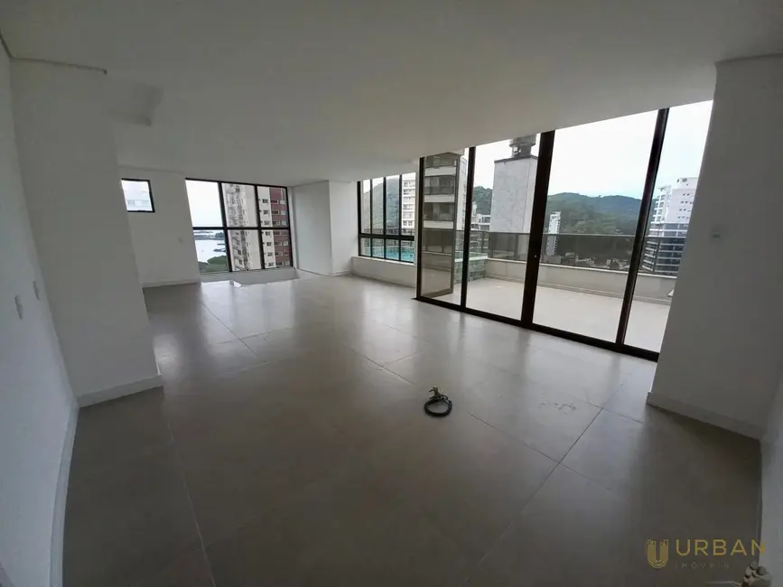 Foto 7 de Cobertura com 3 quartos à venda, 211m2 em Fazenda, Itajai - SC