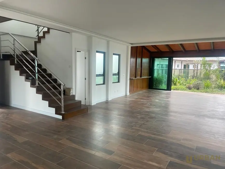 Casa de Condomínio com 3 quartos à venda, 360m2 em Ressacada, Itajai - SC - imagem 4 Foto 4 de Casa de Condomínio com 3 quartos à venda, 360m2 em Ressacada, Itajai - SC