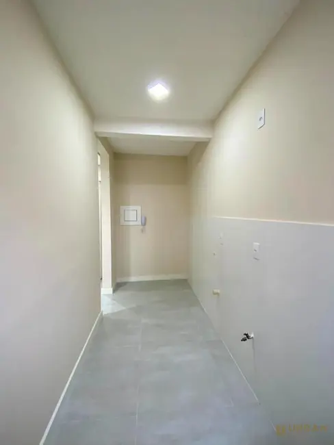 Foto 4 de Apartamento com 2 quartos à venda, 55m2 em Espinheiros, Itajai - SC