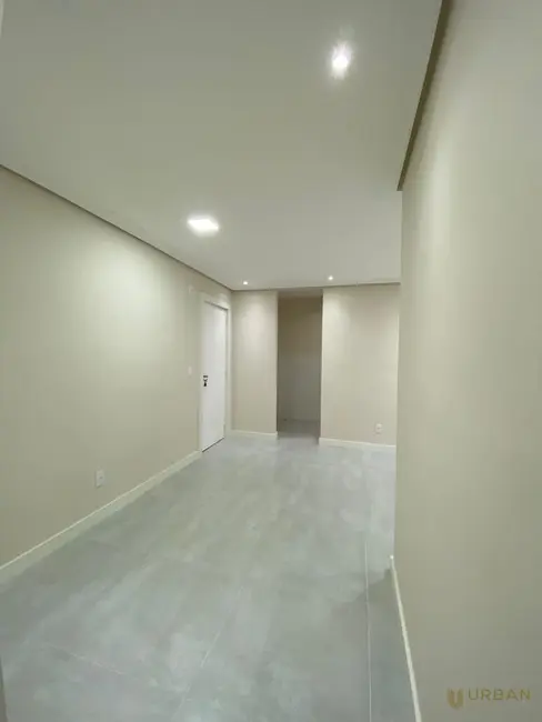 Foto 3 de Apartamento com 2 quartos à venda, 55m2 em Espinheiros, Itajai - SC