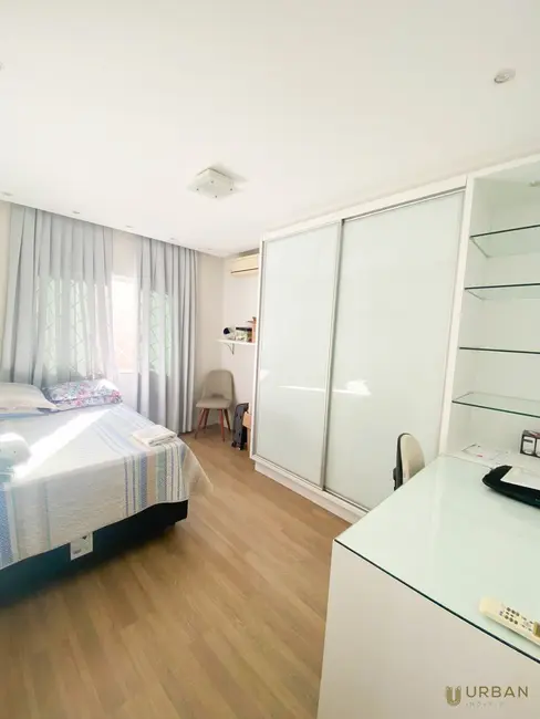 Casa com 3 quartos à venda, 110m2 em São Vicente, Itajai - SC - imagem 9 Foto 9 de Casa com 3 quartos à venda, 110m2 em São Vicente, Itajai - SC