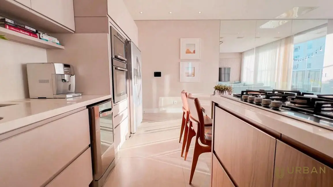 Cobertura com 3 quartos à venda, 147m2 em Vila Operária, Itajai - SC - imagem 5 Foto 5 de Cobertura com 3 quartos à venda, 147m2 em Vila Operária, Itajai - SC