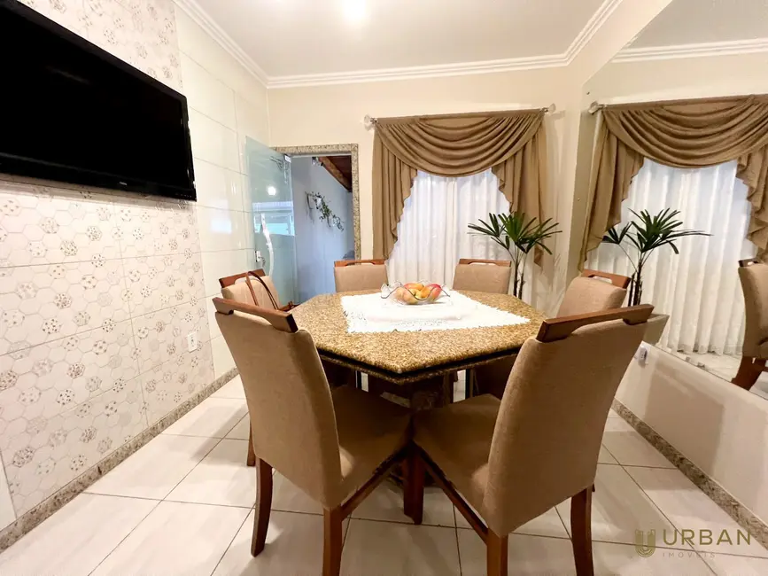 Sobrado com 3 quartos à venda, 114m2 em Murta, Itajai - SC - imagem 7 Foto 7 de Sobrado com 3 quartos à venda, 114m2 em Murta, Itajai - SC