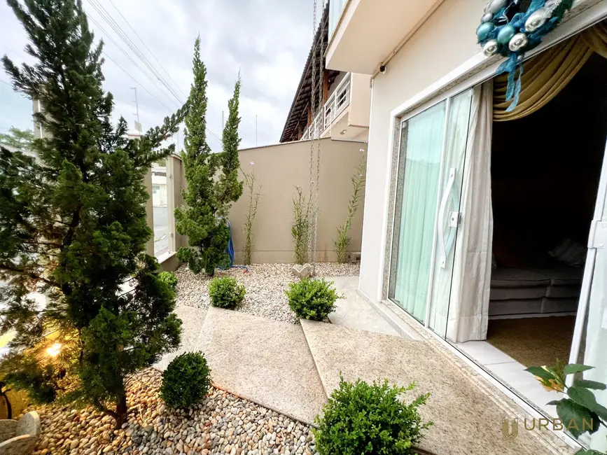 Sobrado com 3 quartos à venda, 114m2 em Murta, Itajai - SC - imagem 2 Foto 2 de Sobrado com 3 quartos à venda, 114m2 em Murta, Itajai - SC