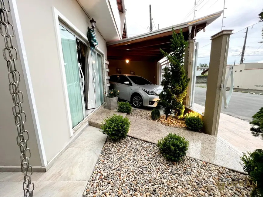 Sobrado com 3 quartos à venda, 114m2 em Murta, Itajai - SC - imagem 3 Foto 3 de Sobrado com 3 quartos à venda, 114m2 em Murta, Itajai - SC