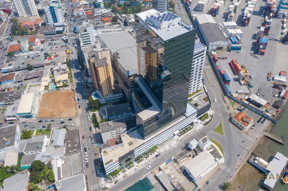 Foto 3 de Loja com 1 quarto para alugar, 115m2 em Centro, Itajai - SC