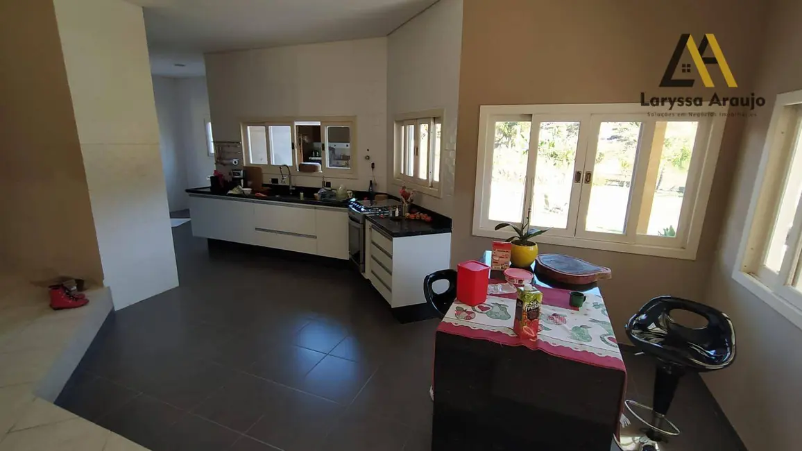 Chácara com 4 quartos à venda, 1188m2 em Vargem Grande Paulista - SP - imagem 7 Foto 7 de Chácara com 4 quartos à venda, 1188m2 em Vargem Grande Paulista - SP