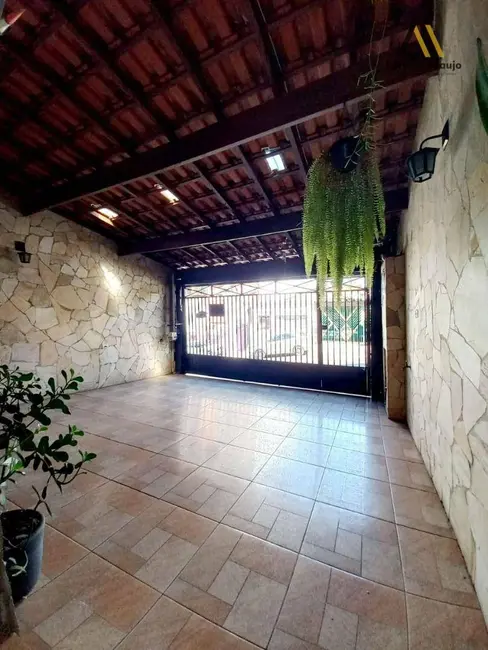 Foto 4 de Casa com 2 quartos à venda, 128m2 em Jardim Sabiá, Cotia - SP