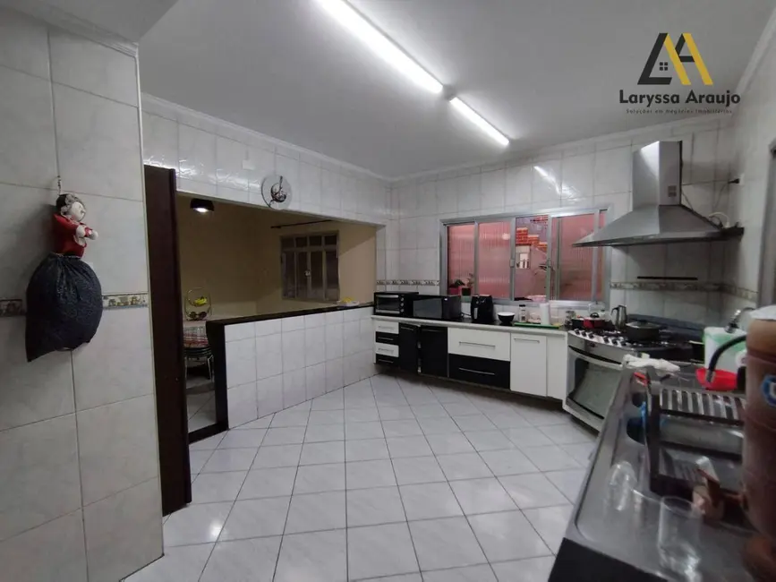 Casa com 4 quartos à venda, 250m2 em Jardim São Jorge, São Paulo - SP - imagem 2 Foto 2 de Casa com 4 quartos à venda, 250m2 em Jardim São Jorge, São Paulo - SP