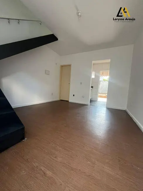 Foto 1 de Sobrado com 2 quartos à venda, 80m2 em Água Espraiada (Caucaia do Alto), Cotia - SP