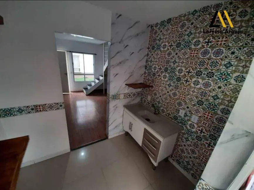 Foto 2 de Sobrado com 2 quartos à venda, 90m2 em Chácara Tropical (Caucaia do Alto), Cotia - SP