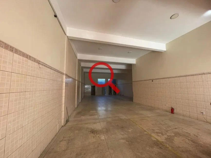 Loja para alugar, 200m2 em Vila Pedro Moreira, Guarulhos - SP - imagem 8 Foto 8 de Loja para alugar, 200m2 em Vila Pedro Moreira, Guarulhos - SP