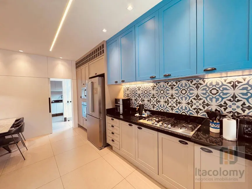 Foto 9 de Casa de Condomínio com 4 quartos à venda, 380m2 em Santana De Parnaiba - SP