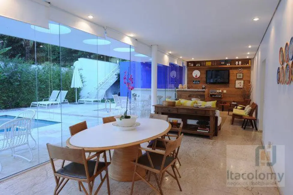 Foto 2 de Casa de Condomínio com 5 quartos à venda, 1200m2 em Santana De Parnaiba - SP