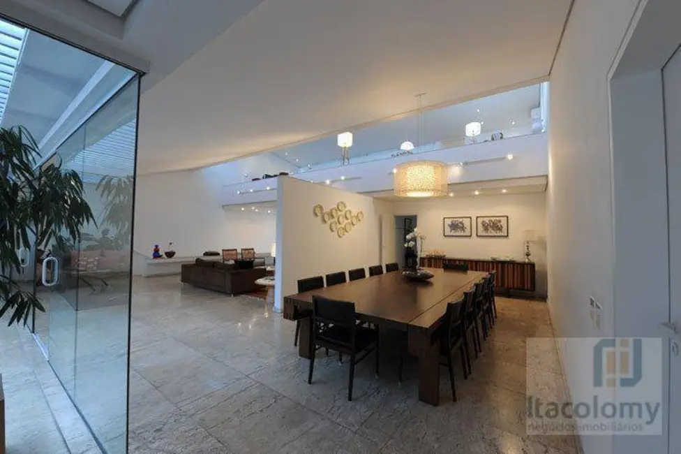 Foto 4 de Casa de Condomínio com 5 quartos à venda, 1200m2 em Santana De Parnaiba - SP