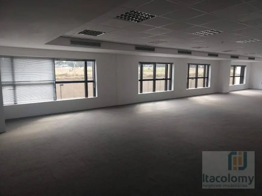 Foto 2 de Sala Comercial para alugar, 197m2 em Alphaville Industrial, Barueri - SP