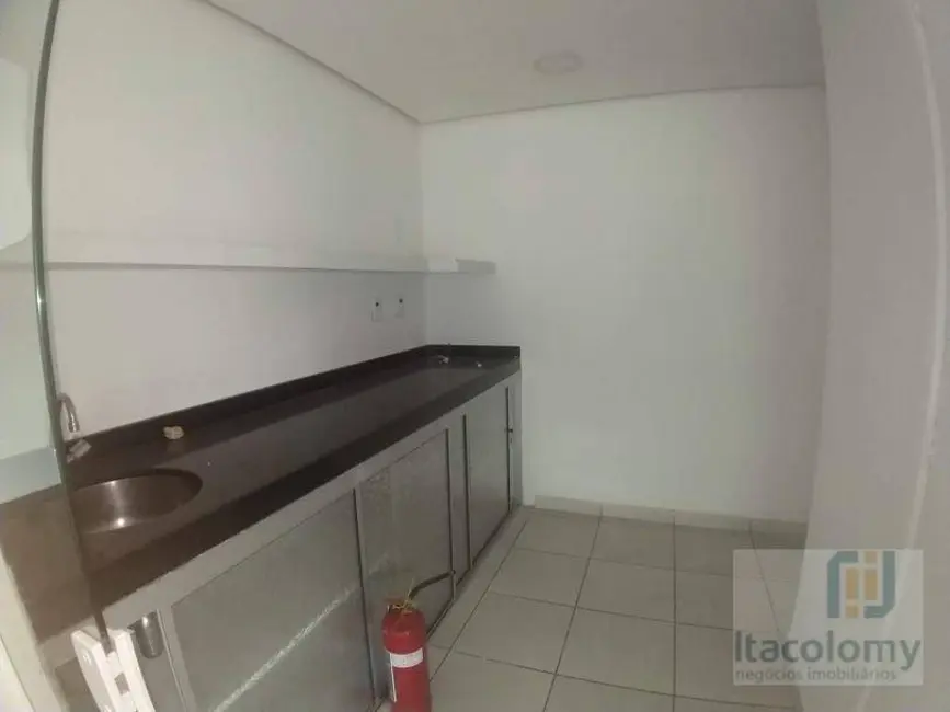 Foto 6 de Sala Comercial para alugar, 197m2 em Alphaville Industrial, Barueri - SP