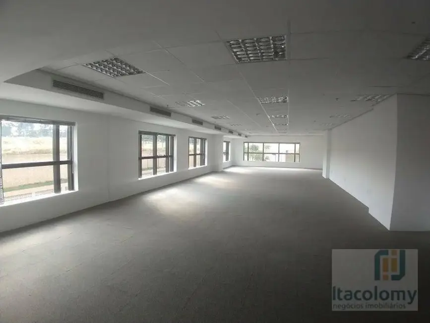 Foto 8 de Sala Comercial para alugar, 197m2 em Alphaville Industrial, Barueri - SP