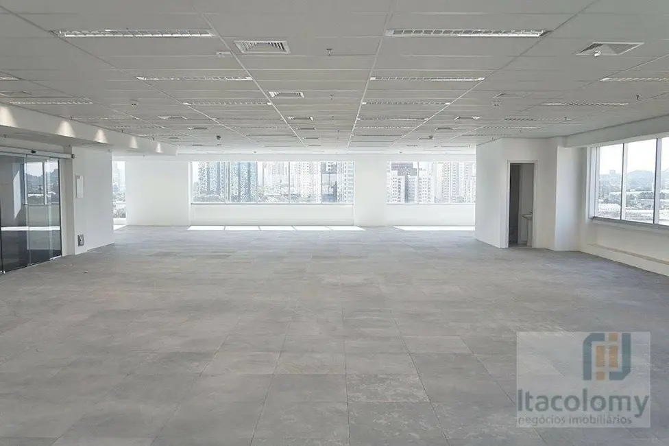 Foto 3 de Sala Comercial para alugar, 950m2 em Alphaville Industrial, Barueri - SP