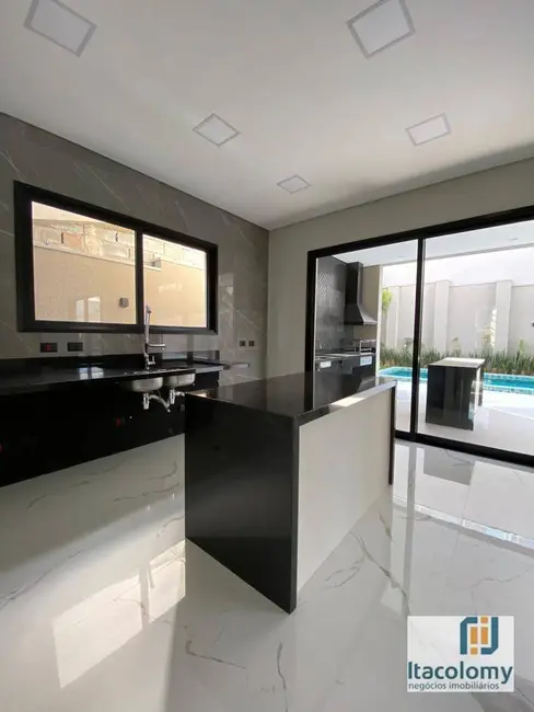 Casa de Condomínio com 4 quartos à venda e para alugar, 418m2 em Tamboré, Santana De Parnaiba - SP - imagem 5 Foto 5 de Casa de Condomínio com 4 quartos à venda e para alugar, 418m2 em Tamboré, Santana De Parnaiba - SP