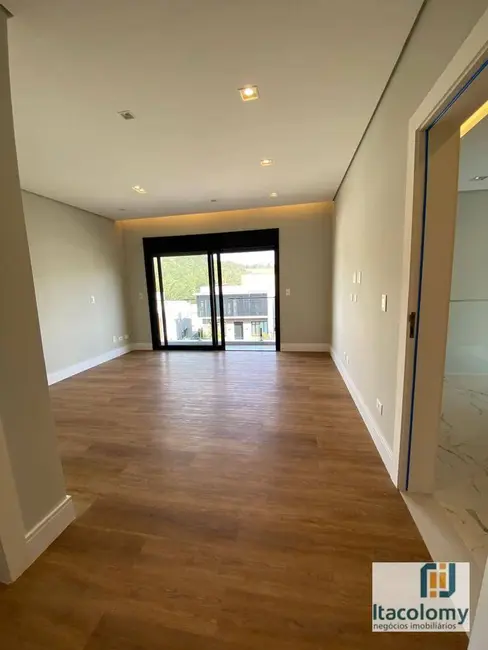 Casa de Condomínio com 4 quartos à venda e para alugar, 418m2 em Tamboré, Santana De Parnaiba - SP - imagem 8 Foto 8 de Casa de Condomínio com 4 quartos à venda e para alugar, 418m2 em Tamboré, Santana De Parnaiba - SP