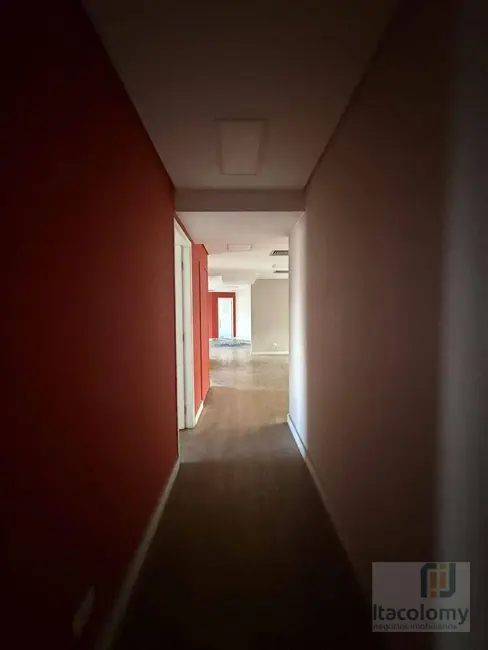 Sala Comercial para alugar, 160m2 em Alphaville Industrial, Barueri - SP - imagem 9 Foto 9 de Sala Comercial para alugar, 160m2 em Alphaville Industrial, Barueri - SP