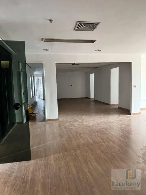 Foto 3 de Sala Comercial para alugar, 310m2 em Alphaville Industrial, Barueri - SP