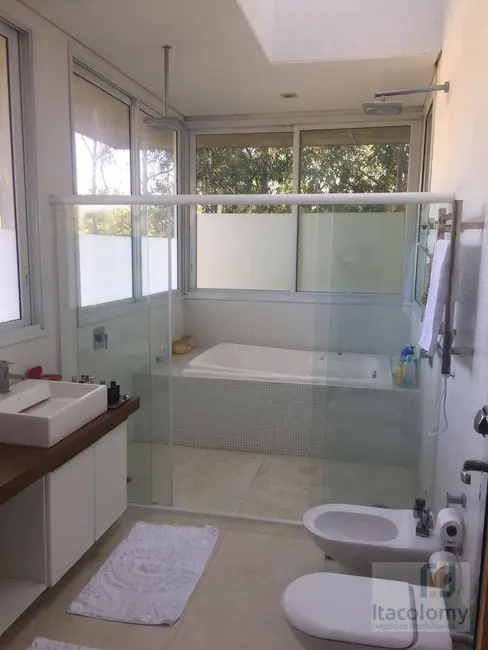 Foto 8 de Casa de Condomínio com 4 quartos para alugar, 1500m2 em Residencial Tamboré, Barueri - SP