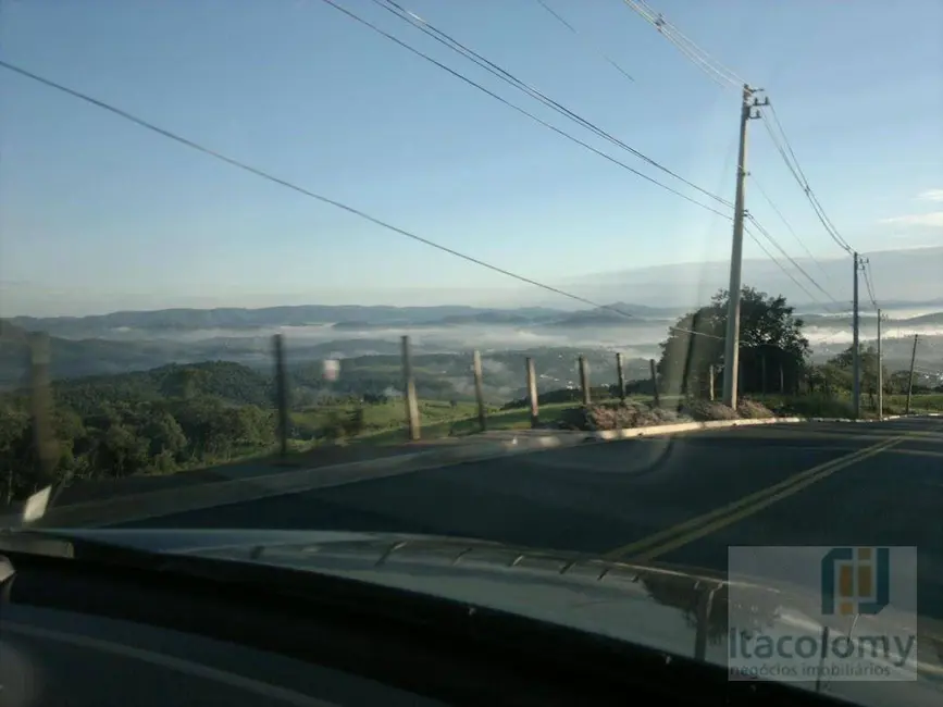 Casa de Condomínio com 3 quartos à venda, 560m2 em Residencial Morada dos Lagos, Barueri - SP - imagem 5 Foto 5 de Casa de Condomínio com 3 quartos à venda, 560m2 em Residencial Morada dos Lagos, Barueri - SP