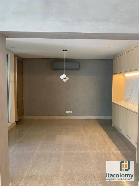 Foto 9 de Casa de Condomínio com 4 quartos à venda e para alugar, 570m2 em Barueri - SP