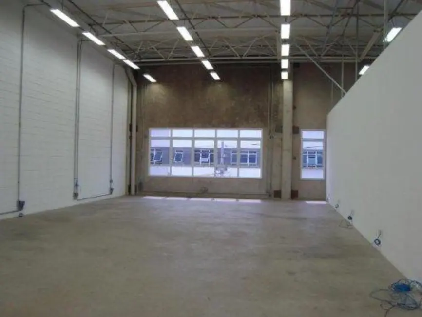 Armazém / Galpão para alugar, 1329m2 em Tamboré, Barueri - SP - imagem 3 Foto 3 de Armazém / Galpão para alugar, 1329m2 em Tamboré, Barueri - SP