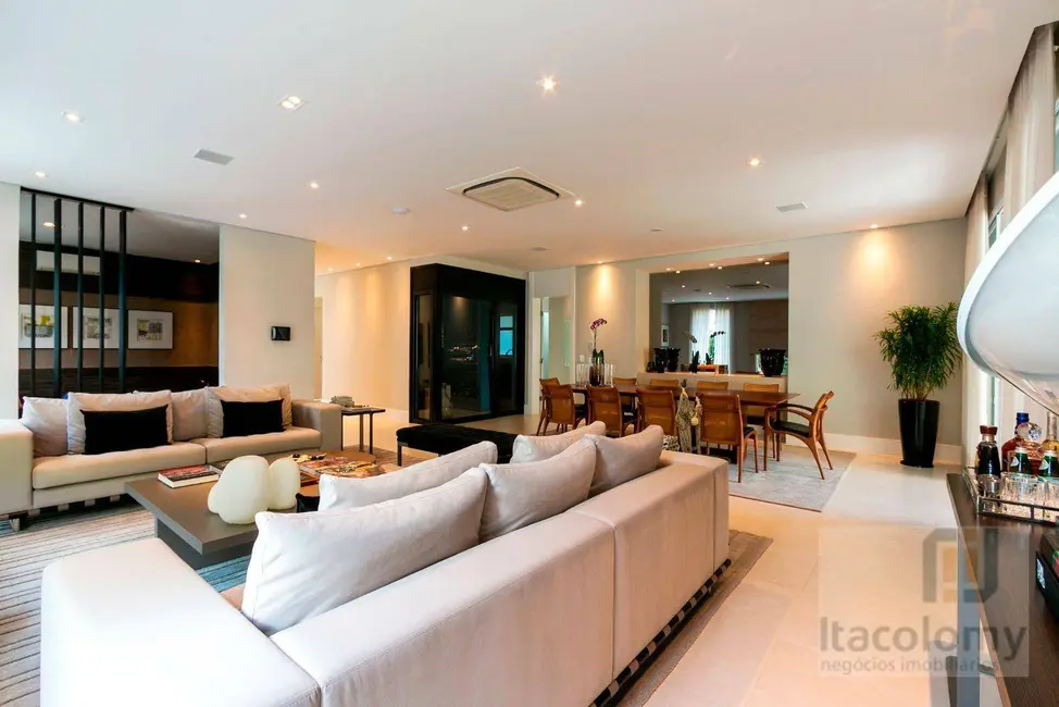 Casa de Condomínio com 4 quartos à venda, 702m2 em Tamboré, Santana De Parnaiba - SP - imagem 9 Foto 9 de Casa de Condomínio com 4 quartos à venda, 702m2 em Tamboré, Santana De Parnaiba - SP