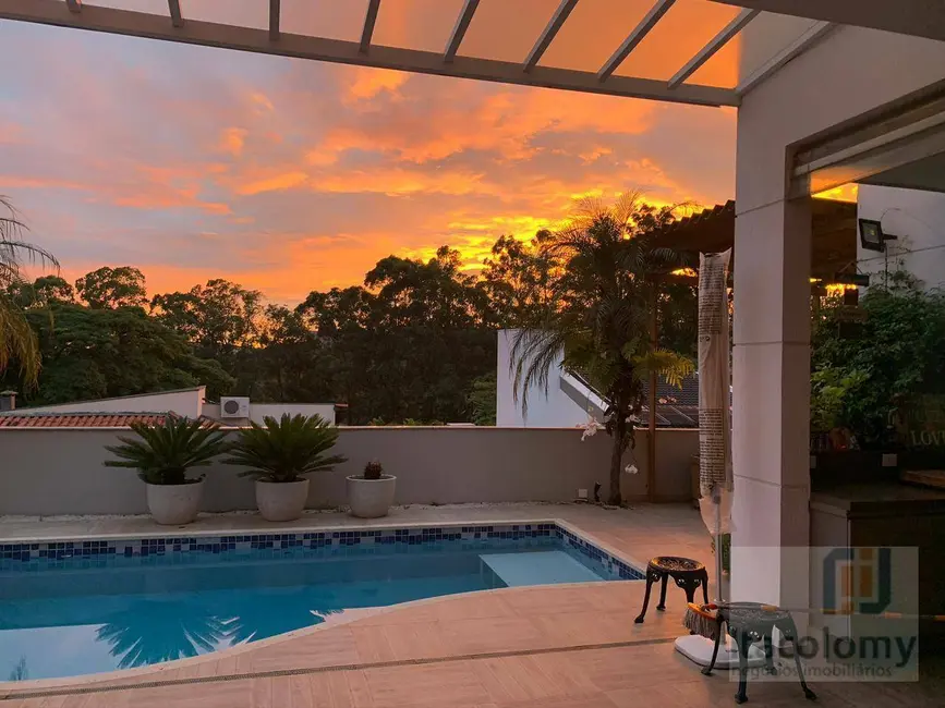 Foto 1 de Casa de Condomínio com 4 quartos para alugar, 420m2 em Santana De Parnaiba - SP