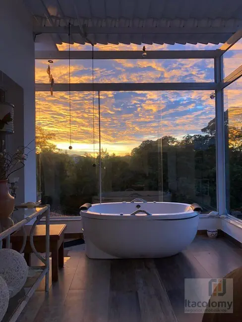 Foto 5 de Casa de Condomínio com 4 quartos para alugar, 420m2 em Santana De Parnaiba - SP