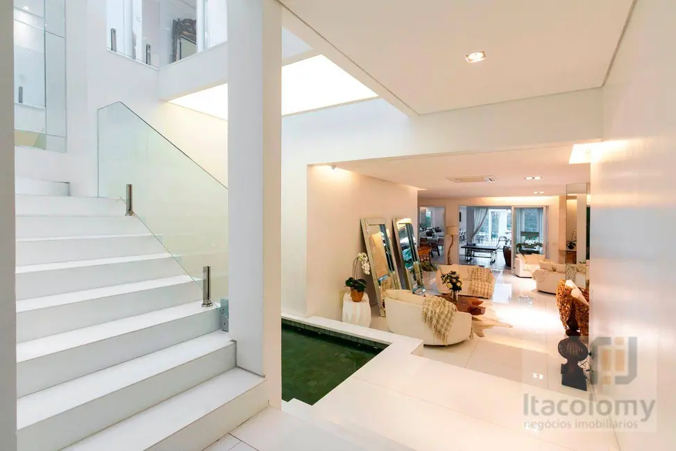 Foto 4 de Casa de Condomínio com 5 quartos à venda, 1200m2 em Santana De Parnaiba - SP