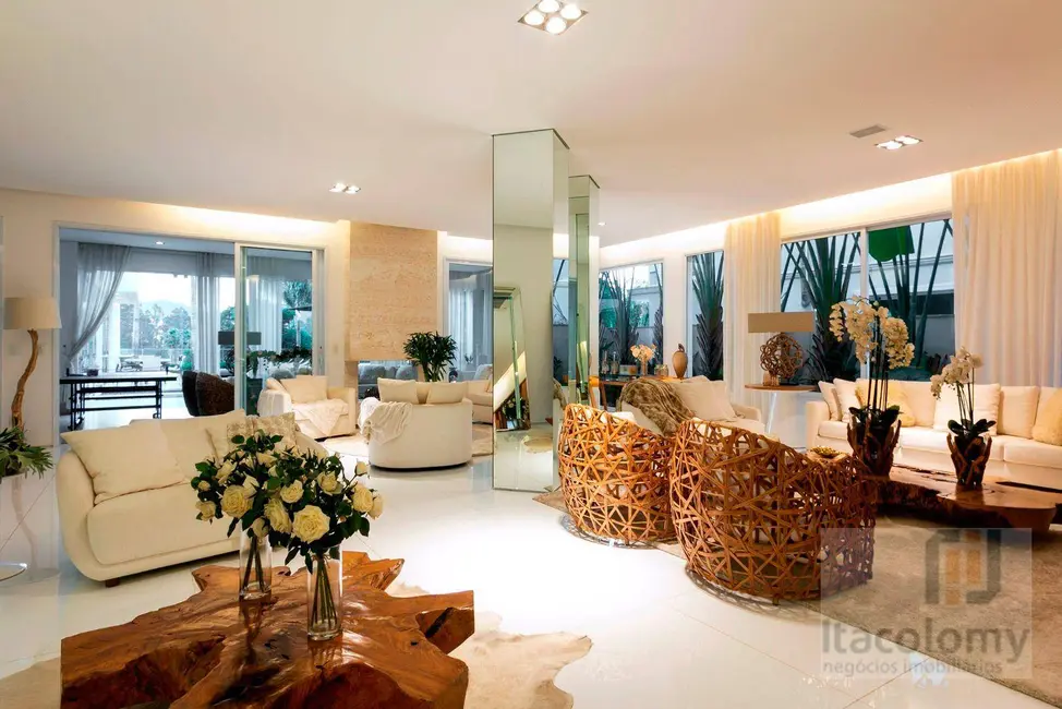 Foto 6 de Casa de Condomínio com 5 quartos à venda, 1200m2 em Santana De Parnaiba - SP