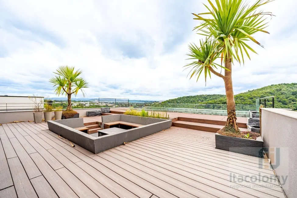 Foto 3 de Casa de Condomínio com 3 quartos à venda, 490m2 em Santana De Parnaiba - SP