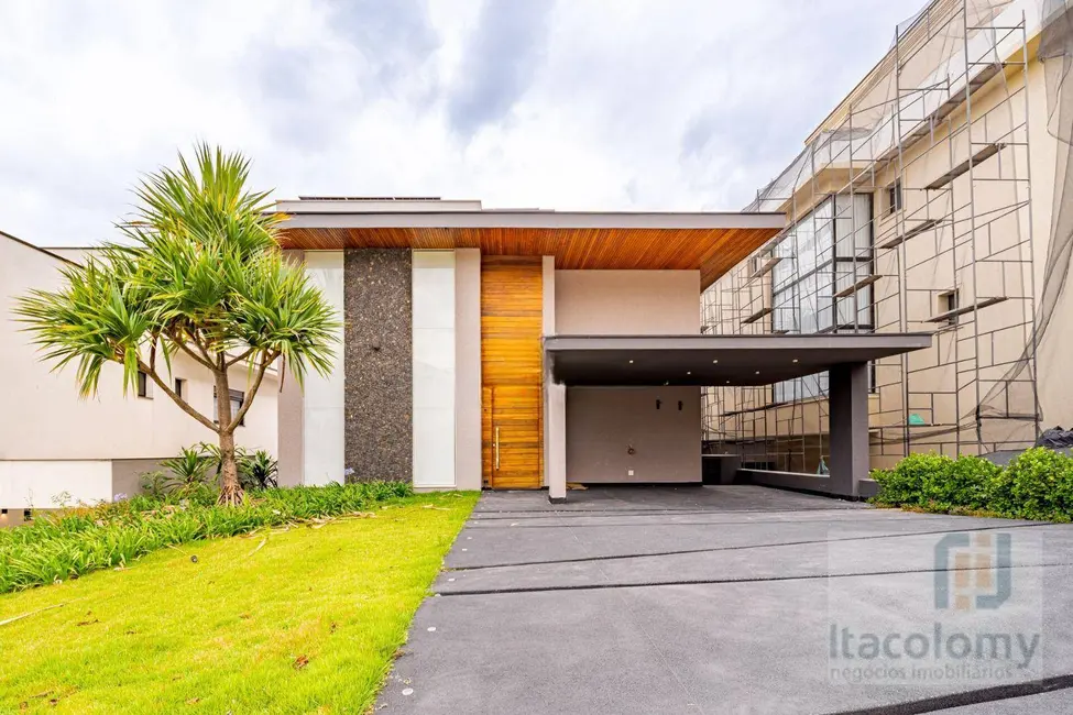 Foto 1 de Casa de Condomínio com 3 quartos à venda, 490m2 em Santana De Parnaiba - SP