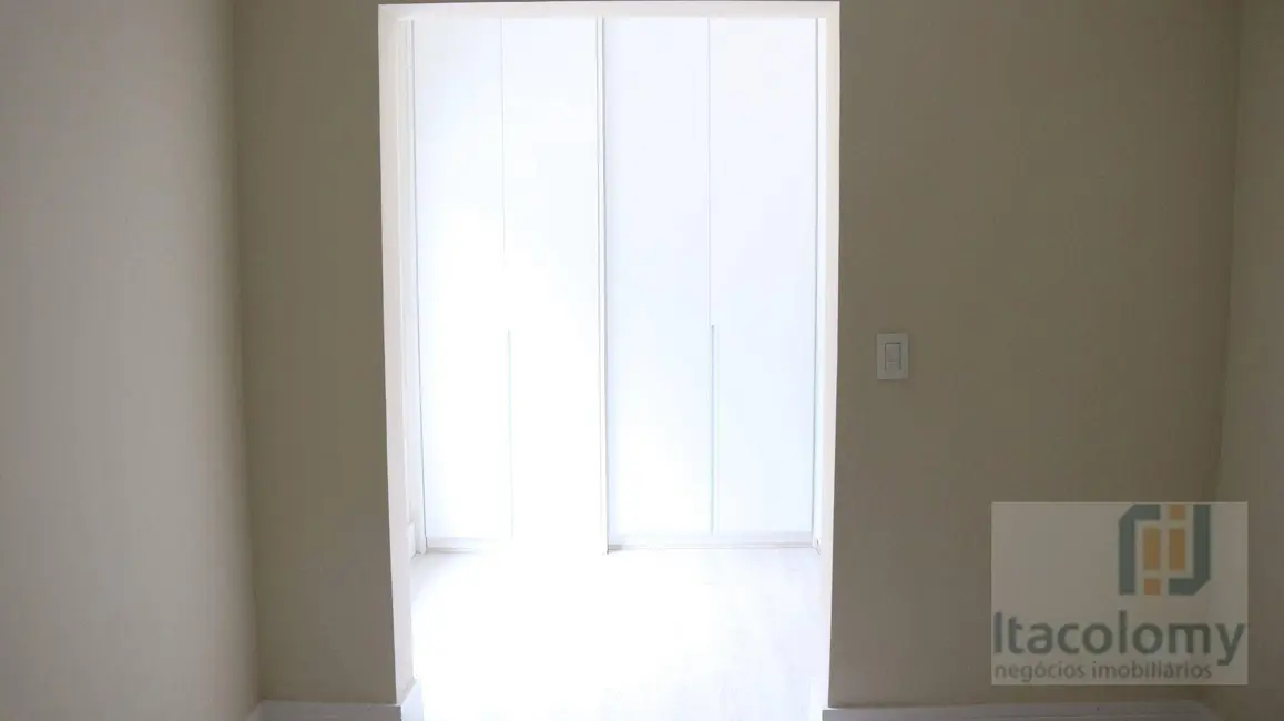 Foto 8 de Casa de Condomínio com 4 quartos à venda e para alugar, 400m2 em Santana De Parnaiba - SP