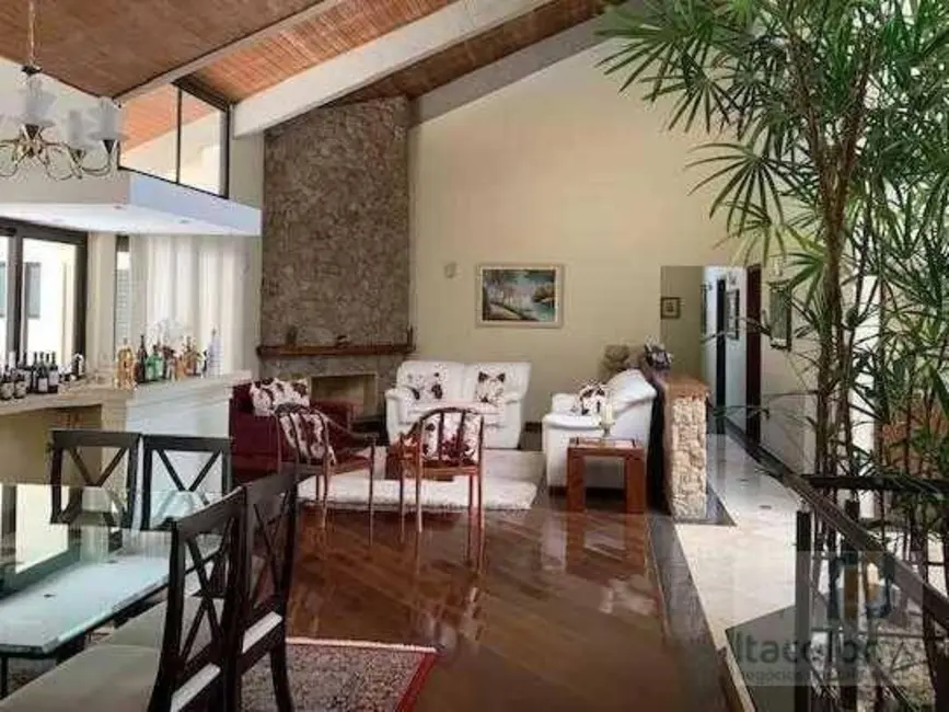 Casa de Condomínio com 4 quartos à venda, 1040m2 em Santana De Parnaiba - SP - imagem 5 Foto 5 de Casa de Condomínio com 4 quartos à venda, 1040m2 em Santana De Parnaiba - SP