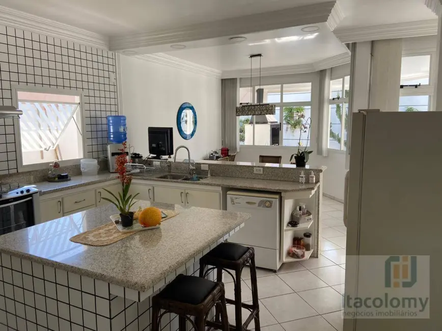 Foto 2 de Casa de Condomínio com 4 quartos à venda, 800m2 em Santana De Parnaiba - SP