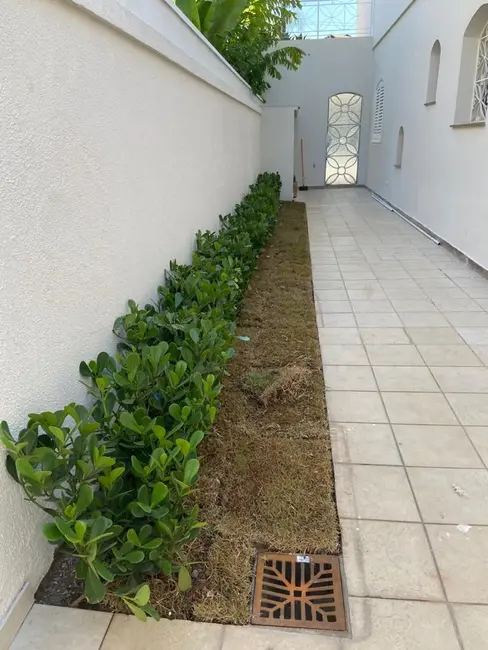 Casa de Condomínio com 2 quartos para alugar, 580m2 em Barueri - SP - imagem 3 Foto 3 de Casa de Condomínio com 2 quartos para alugar, 580m2 em Barueri - SP